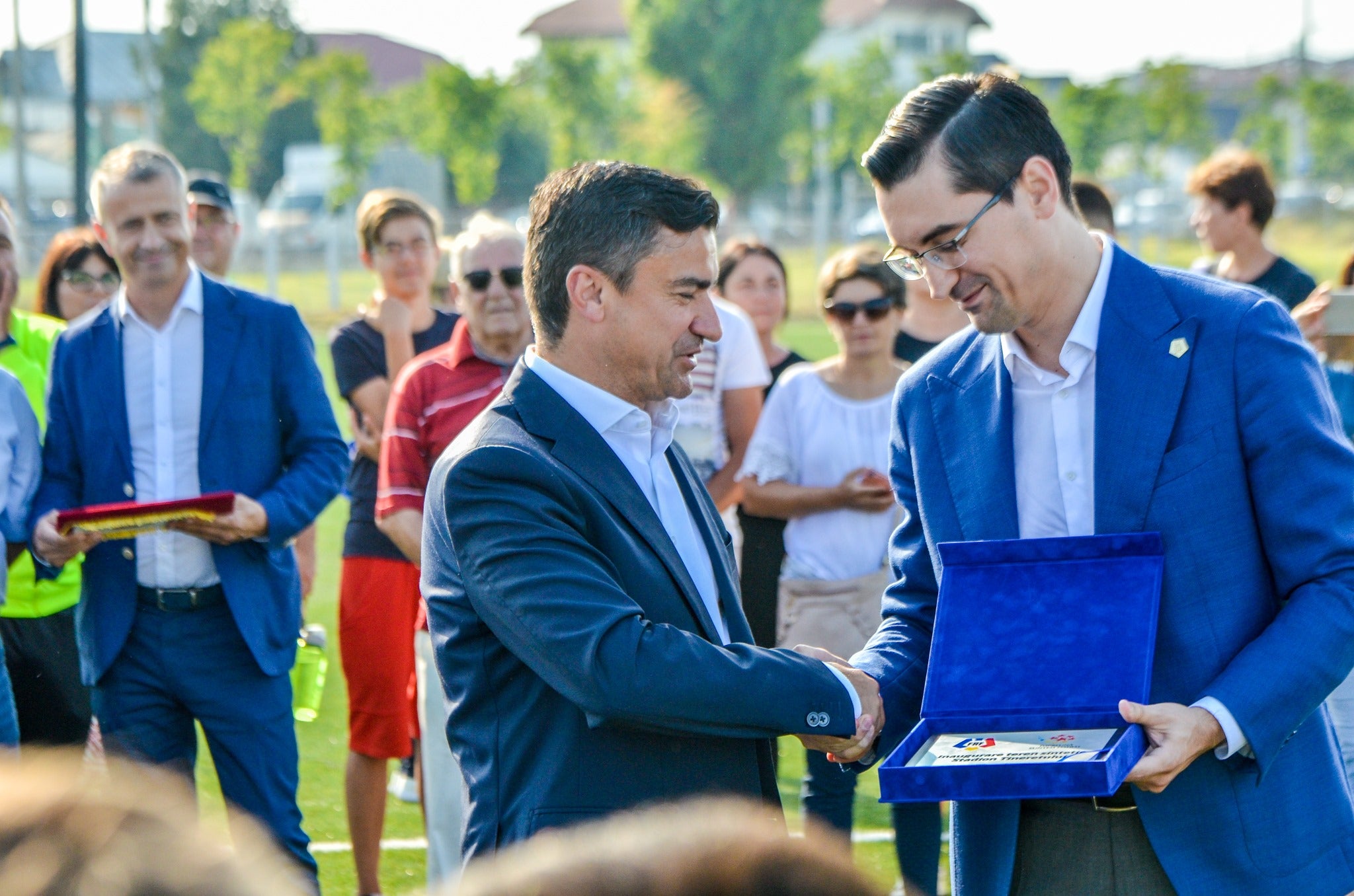 A fost inaugurat noul teren sintetic de pe stadionul 